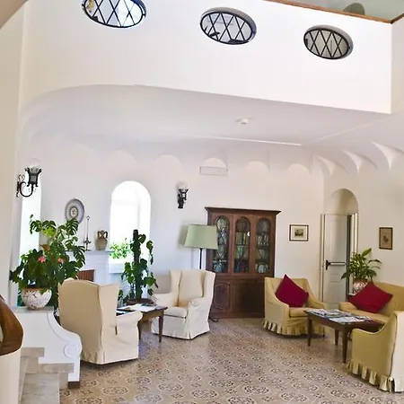 ホテル サラ カプリ