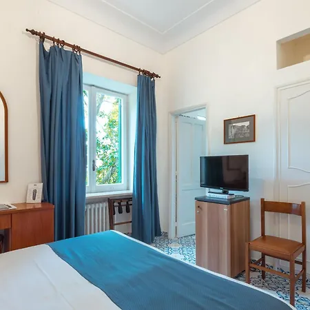 Hotel Sarah 4*