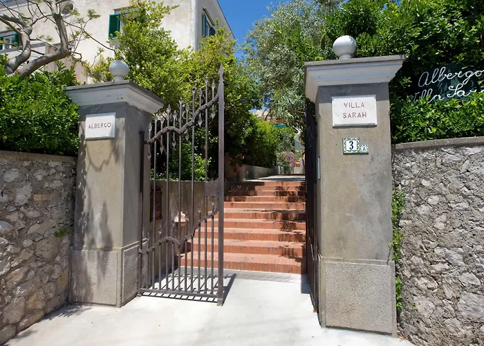 莎拉别墅酒店 4* 卡普里