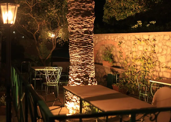 Sarah Отель Капри