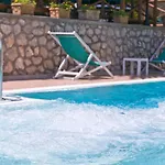 Sarah Hotel