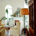 Sarah 4* Capri
