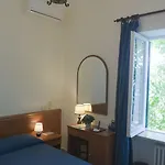 Sarah Hotel